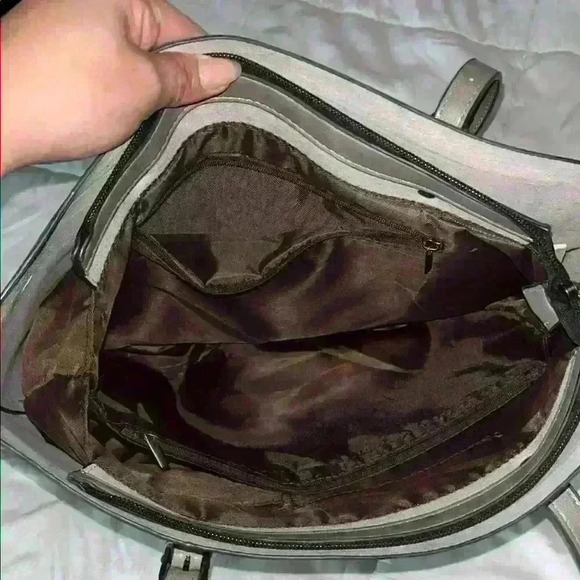 Elegant Gray Tote Bag - Picture 3 of 4